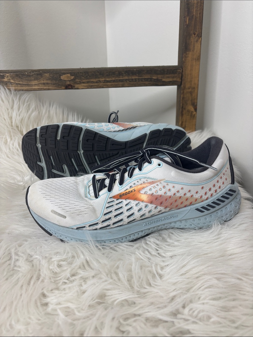 Brooks Adrenaline Women’s Running Shoes Size 9